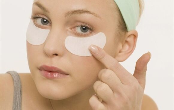 podmlađivanje kože oko očiju pomoću flastera